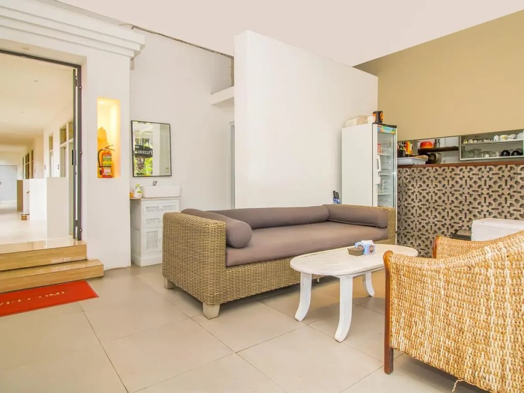 OYO 3200 Anza Hotel - photo 2