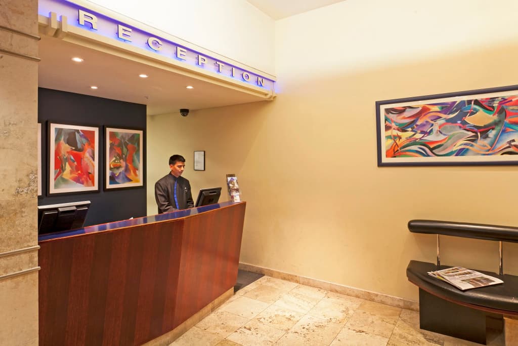Causeway Inn On The Mall - photo 1