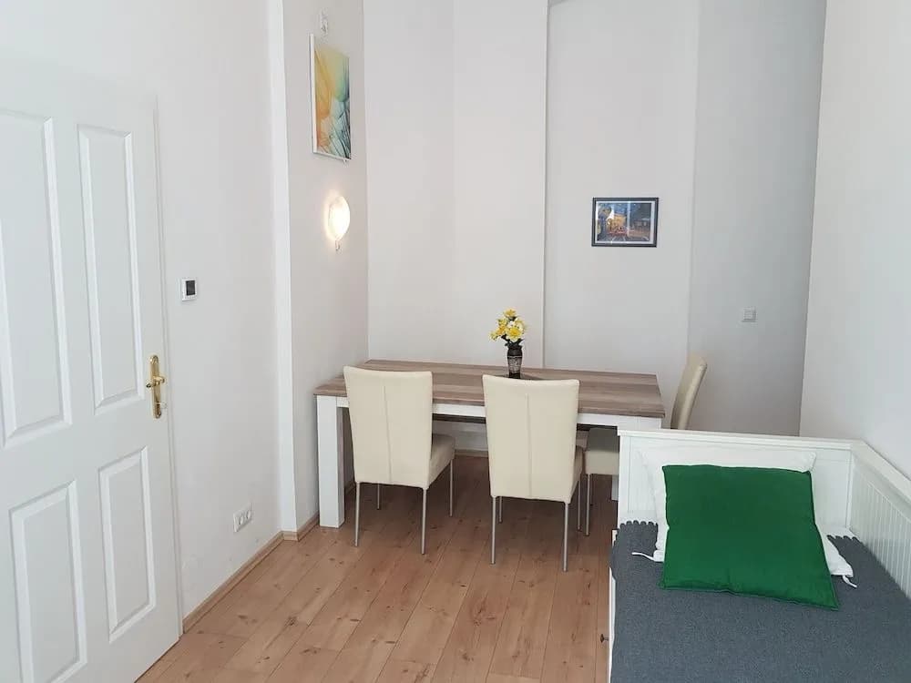 Sobieski Town Apartments - photo 4