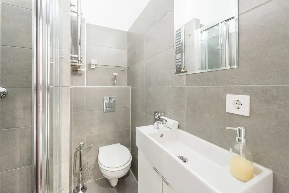Oasis Apartments - Broadway II - photo 8