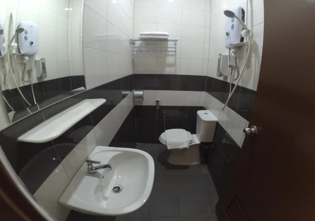 Link Hotel - photo 10