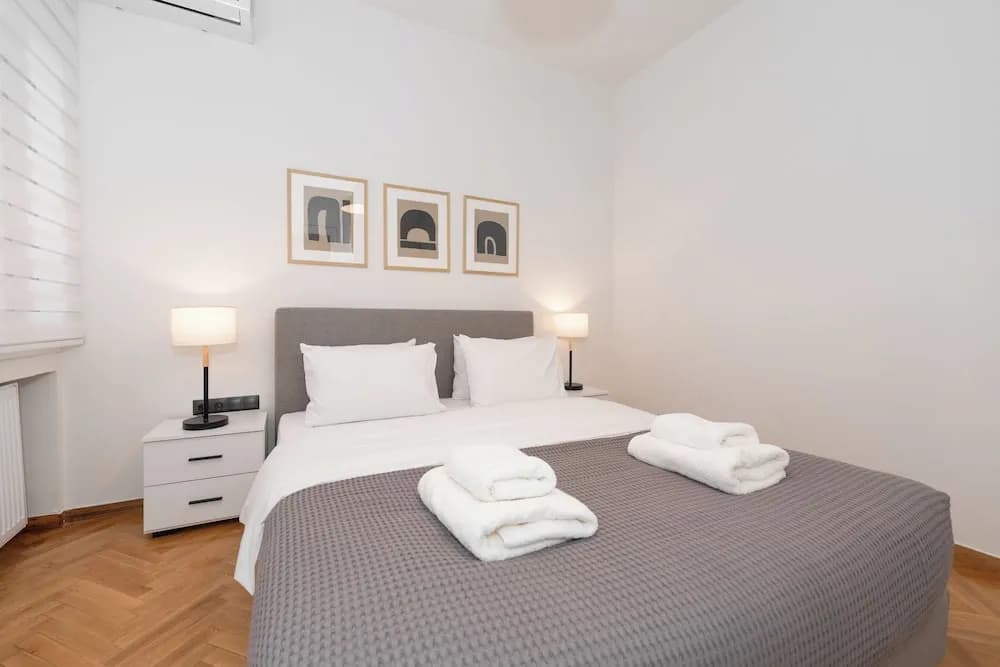Kolonaki Elegant Apartment with Balcony - photo 4