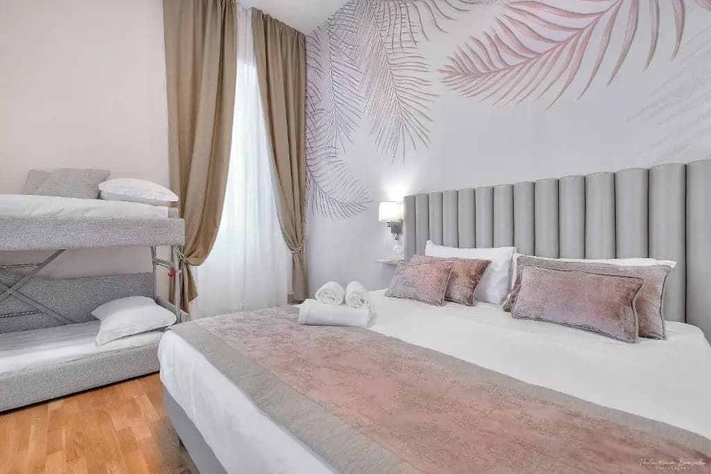 Hotel Cosmos - photo 5
