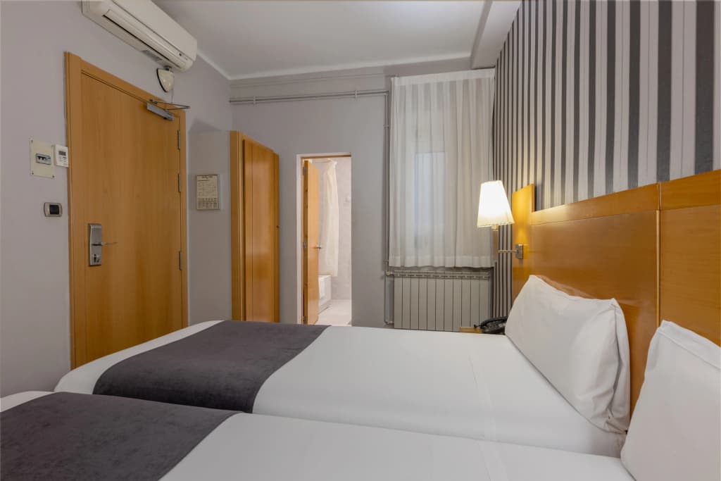 Hotel Lyon - photo 3
