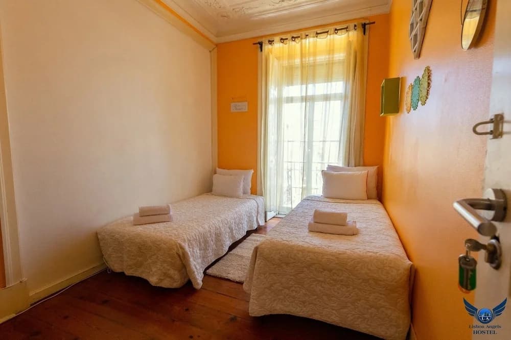 Lisbon Angles Hostel - photo 4