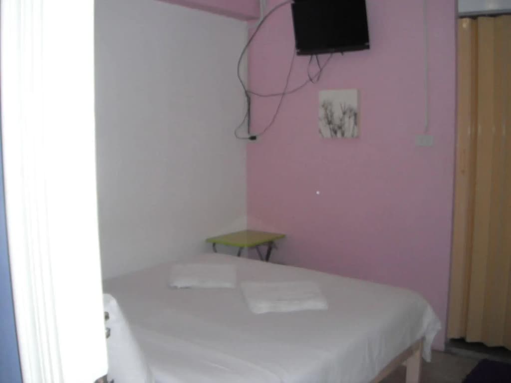 At Smile Oasis Houses - photo 4