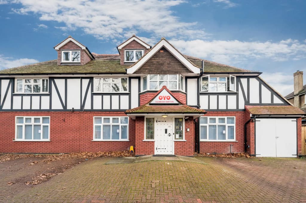 Flexistay Aparthotel Sutton - photo 1