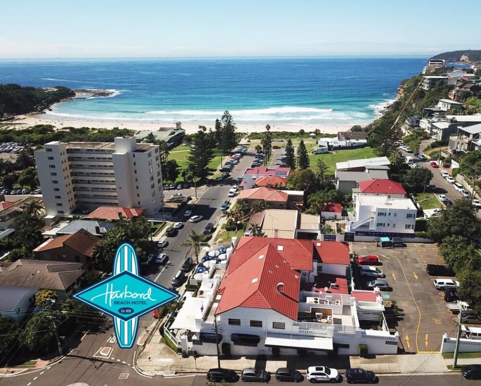 Harbord Beach Hotel - photo 13