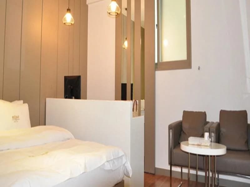 Regent Hotel - photo 5