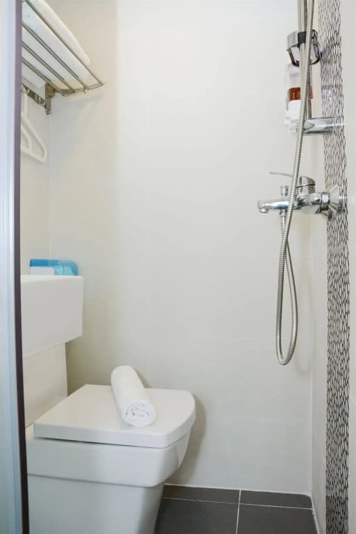 Sunrise International - Boutique Hostel - photo 15