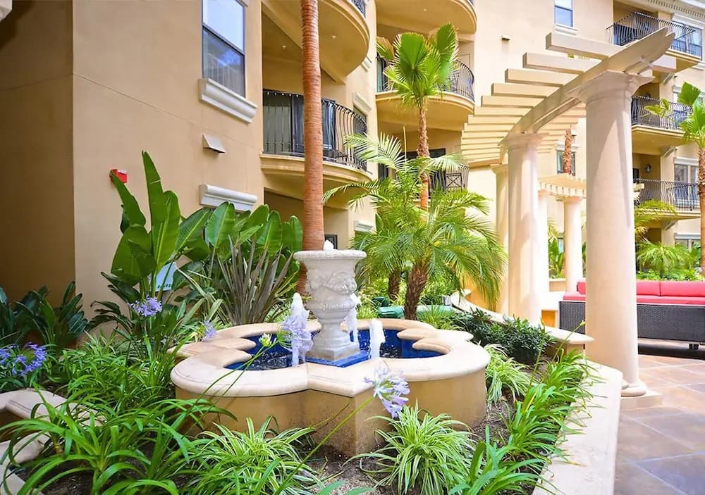 Downtown LA Artistic Apartments - photo 22
