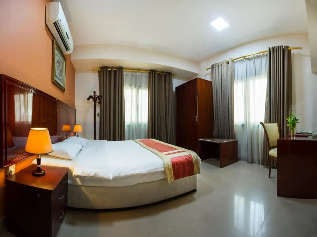Safeer Plaza Hotel - photo 5