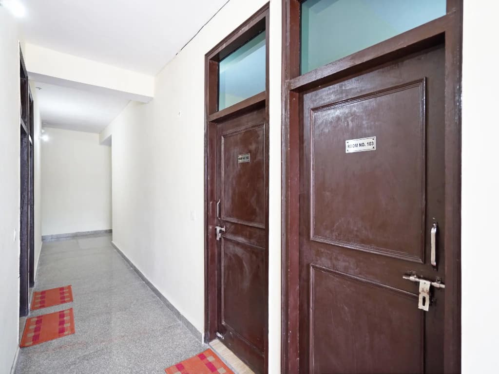 OYO 46744 Hotel Yash - photo 2