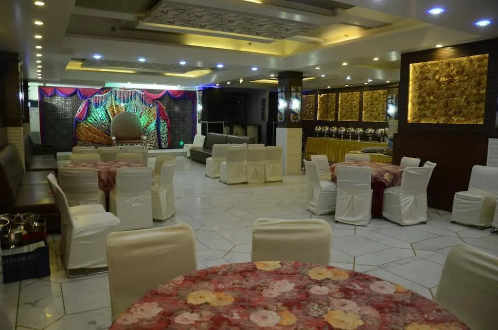 Hotel Swathi - photo 10