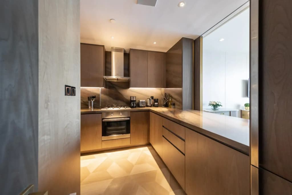 Dxb - Five - 30906 - Pj - photo 23