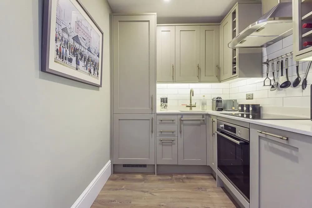 Oak & Poppy Apartments - photo 14