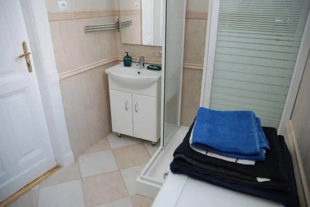 Budapest Central Apartments - Fovám - photo 8