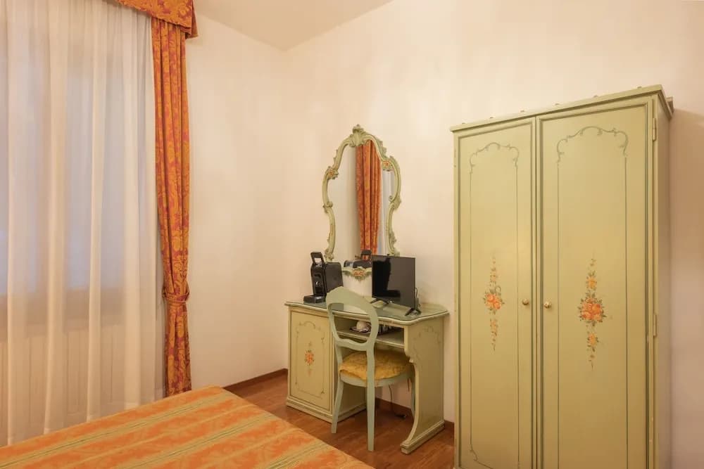 Hotel Al Sotoportego - photo 16