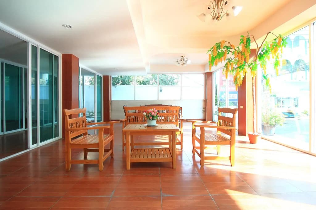 OYO 410 Diamond Boutique Hostel - photo 8
