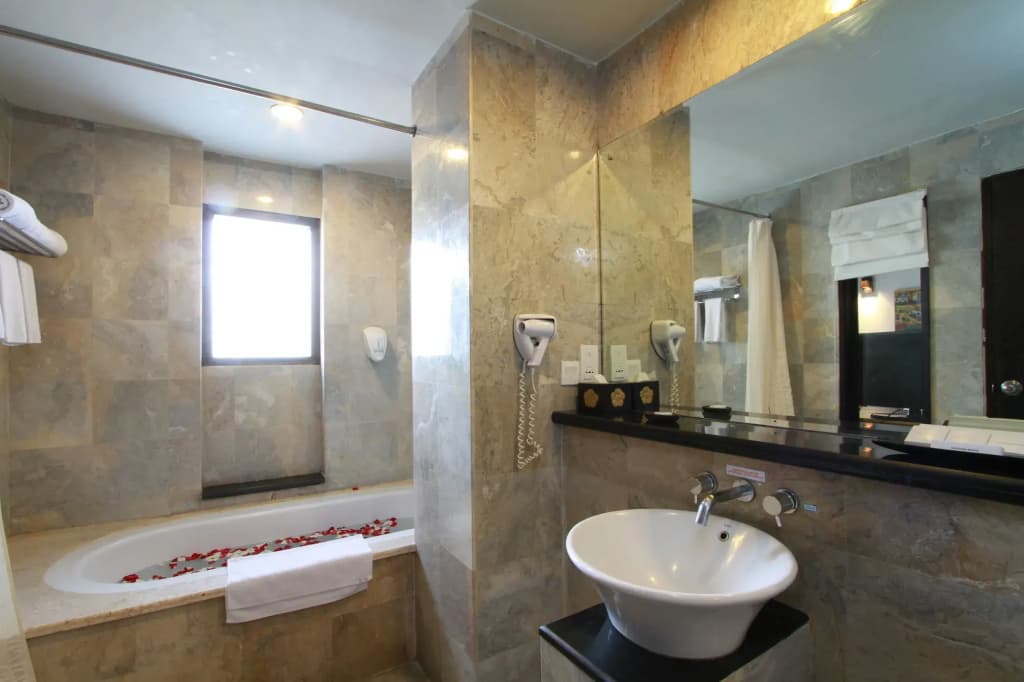 The Lokha Legian Resort & Spa - photo 10