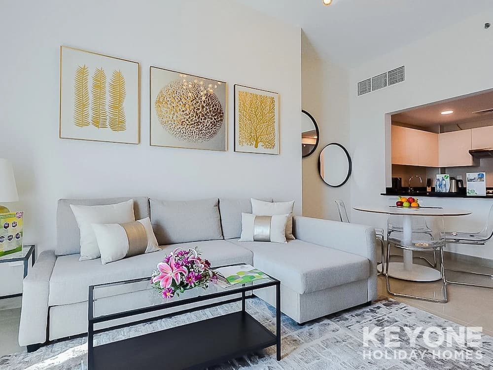Sophisticated One Bedroom with full Marina View - main photo
