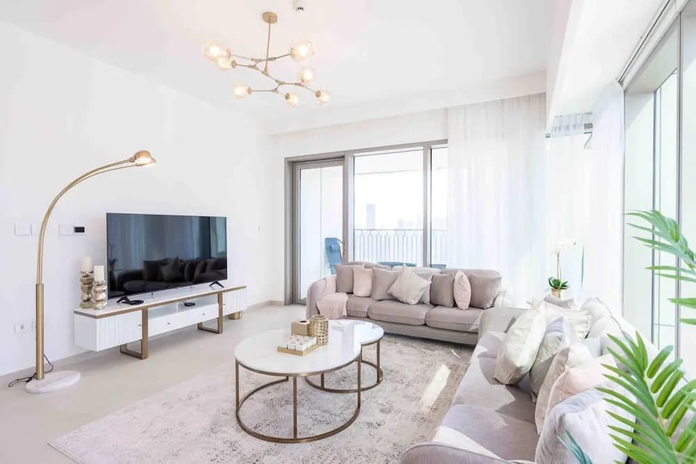 Regal 3BR Maid w Burj Khalifa View Balcony - photo 3