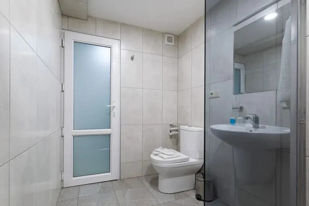 Aura Plaza Hotel - photo 10
