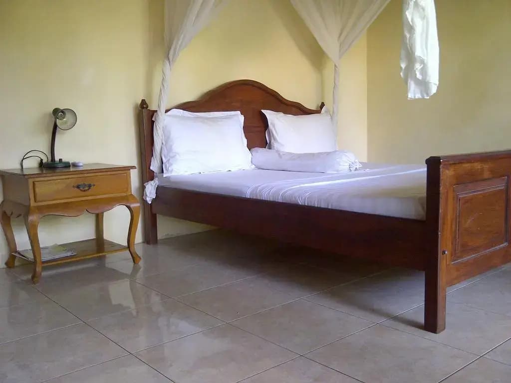 Romeo Beachfront Bungalow - photo 1