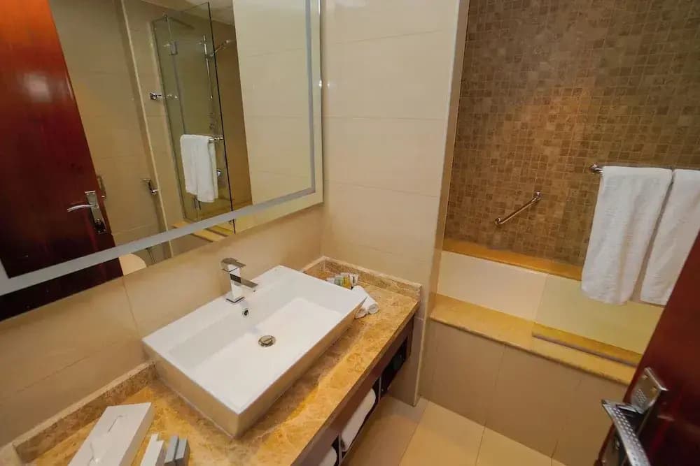 The Grand Lux Hotel - photo 35