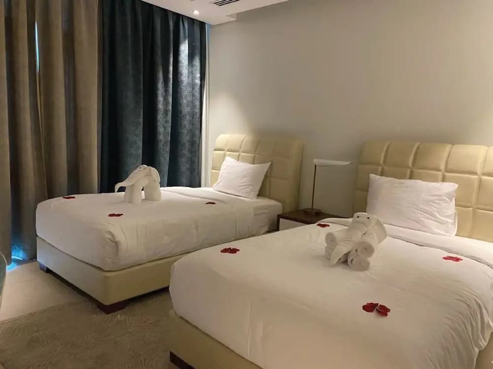 Waterfront Hotel and Apartment - photo 35