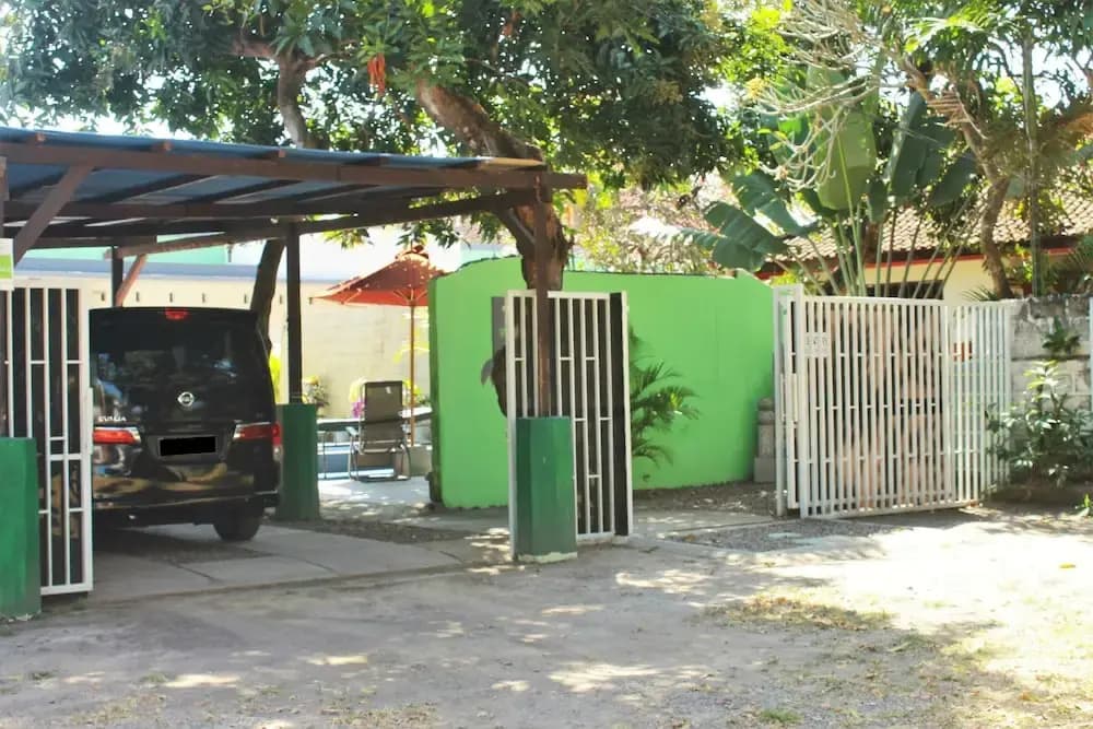 Yuliana Homestay - photo 16