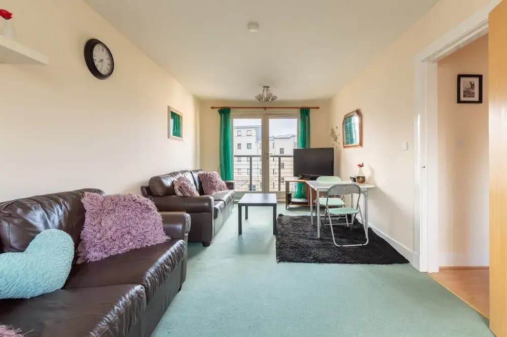 Tony Asga - Coady Apartment - photo 11