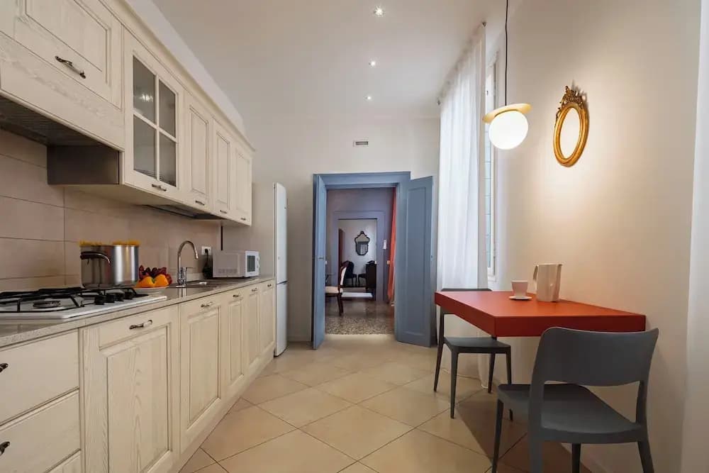 The Arsenal Large Apartment - photo 25