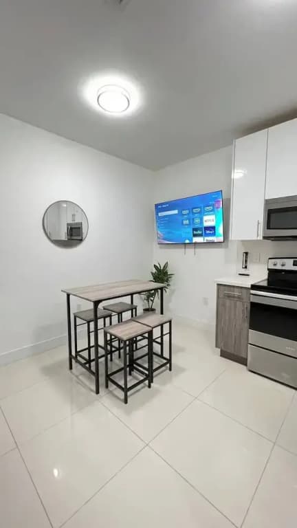 Stanza Design District Parking Laundry - photo 17