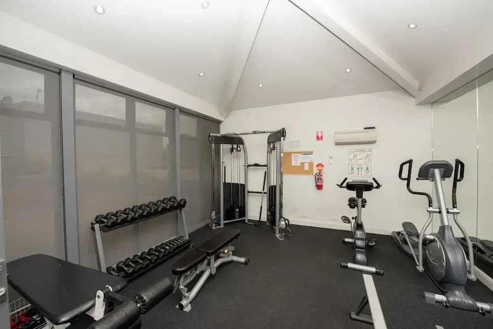 South Melbourne 2 Bed Parking - photo 14