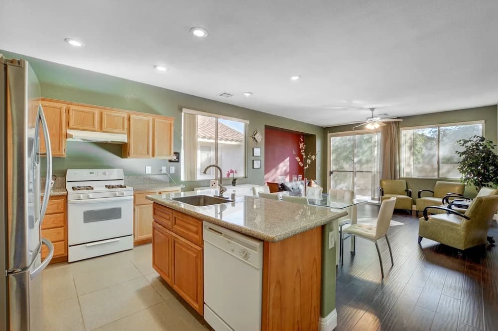 Luxurious 3BR 10min to Las Vegas Strip - photo 20