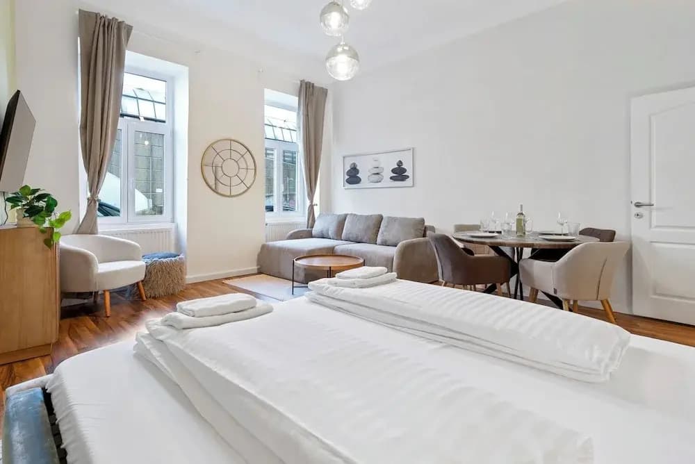 Cozy City Apartments - photo 4