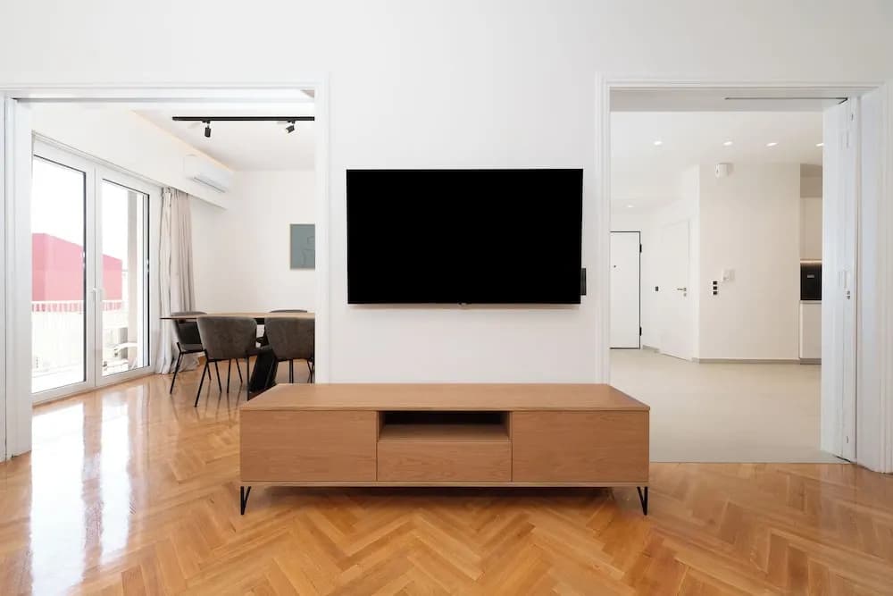 Kolonaki Elegant Apartment with Balcony - photo 13