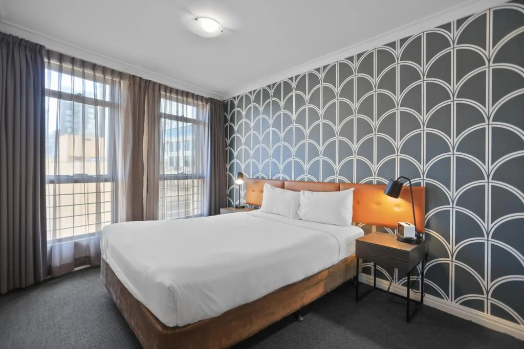 KOZYGURU Sydney CBD Amazing View 2 Bed Family Apartment NHA653-702 - photo 4