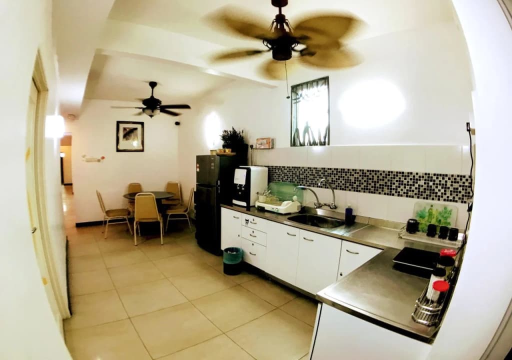 Lux Private Hotel - photo 11