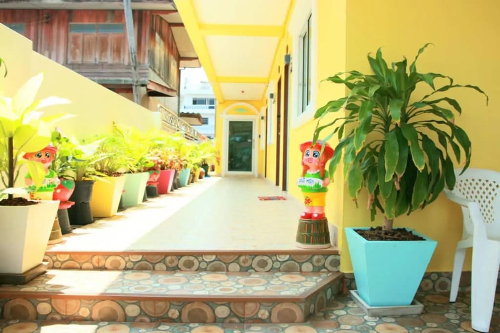 Perm Poon Sup Apartment - photo 9