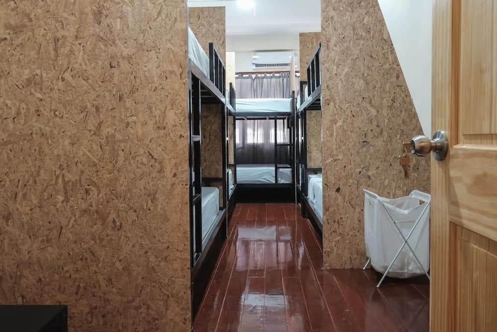 The Bridge Hostel - photo 8