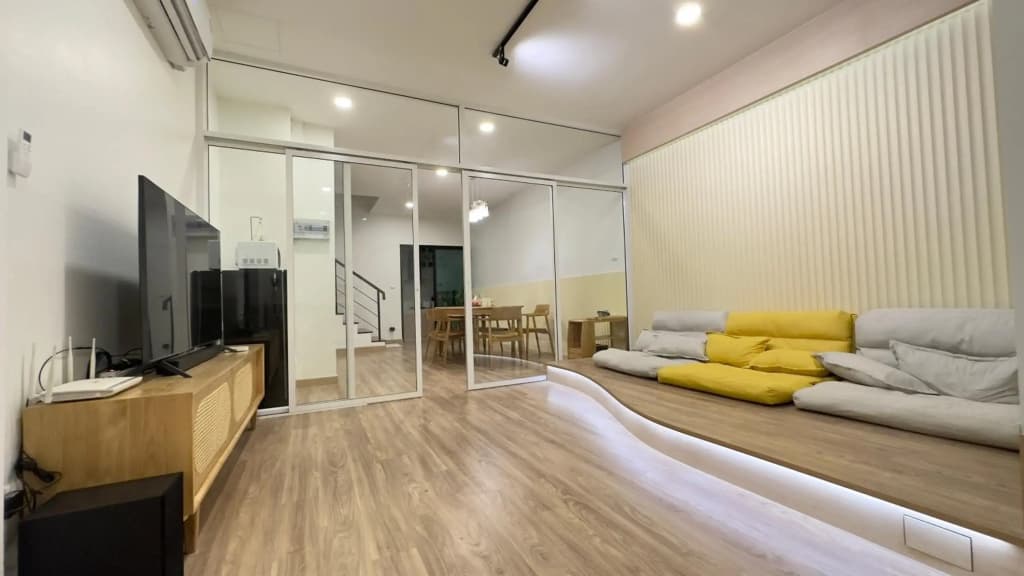 PaperPlaneCNX at Haiya, 3 Storey Flowery Loft - photo 3