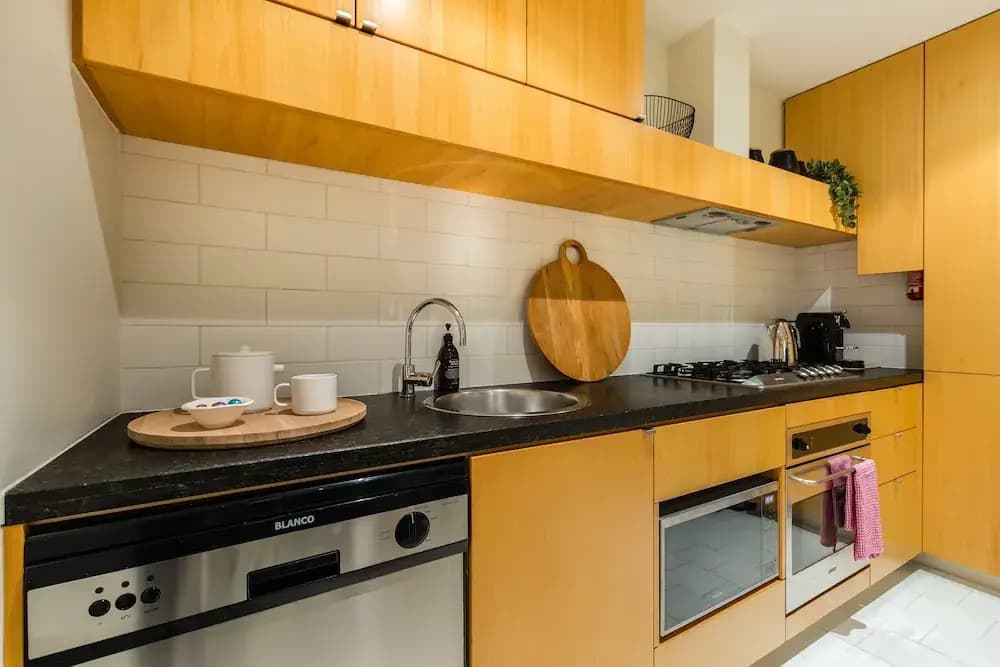 Auguste 2 Bdr Melbourne Apartment - photo 15
