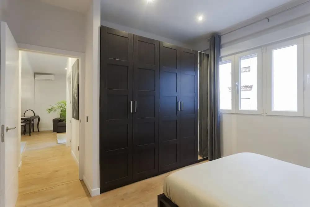 Apartment off Gran Via - photo 5