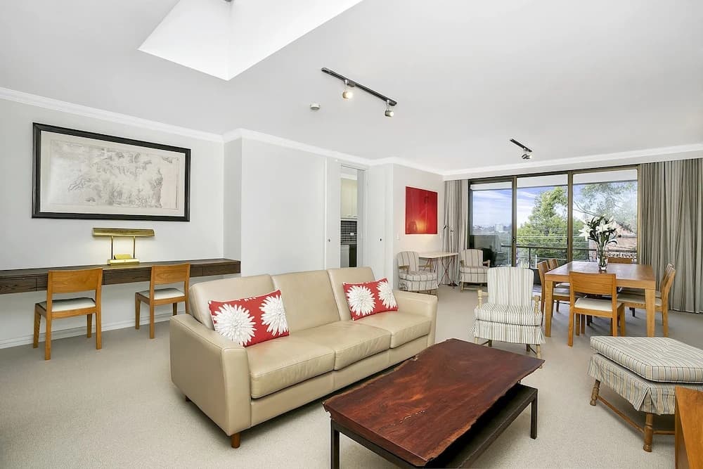Sunny and Spacious Two Bdr Apt - SPF13 - photo 3