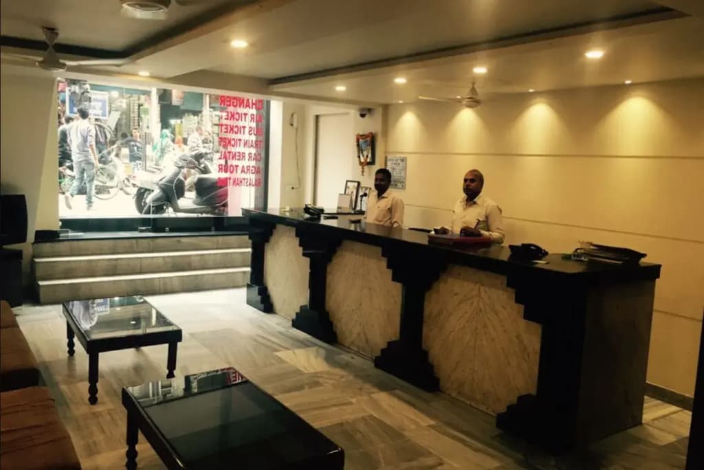 Capital O 10750 Hotel Vivek - photo 8