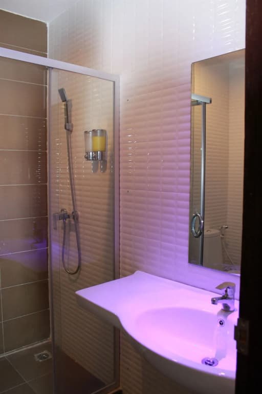 Silver Sand Suites - photo 9