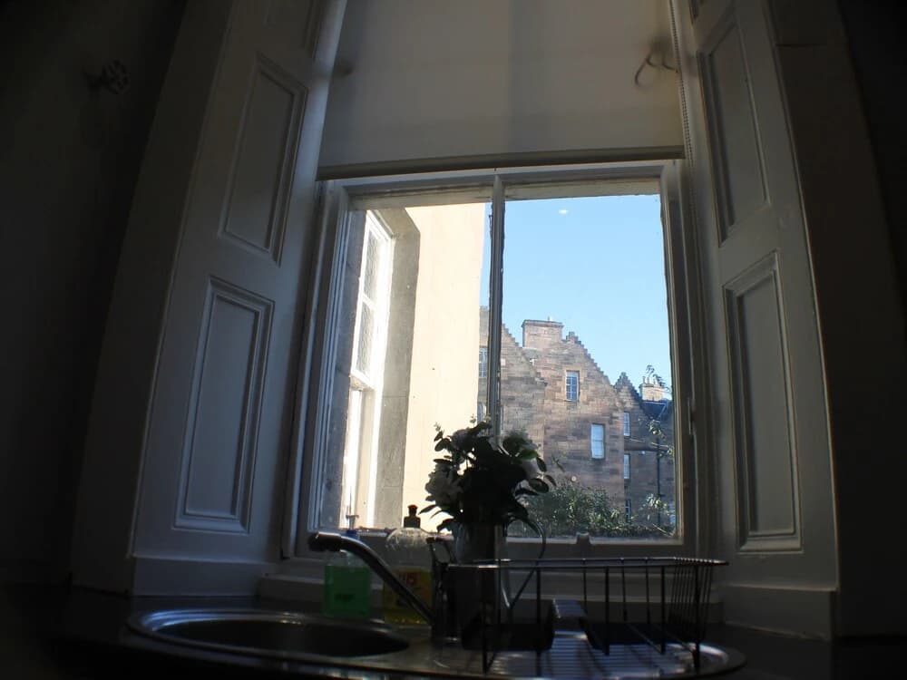 Spacious West End Townhouse - photo 7