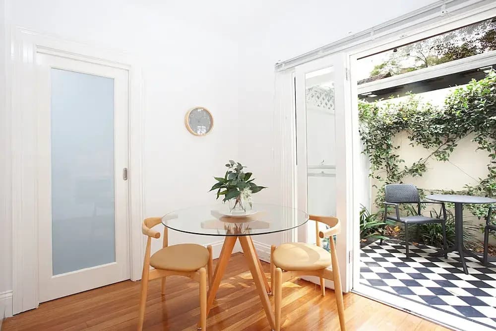 Leafy and Tranquil Inner West Studio Apartment - photo 7